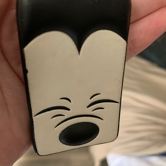 Mickey Mouse Coach Keychain - Picture 2 of 4
